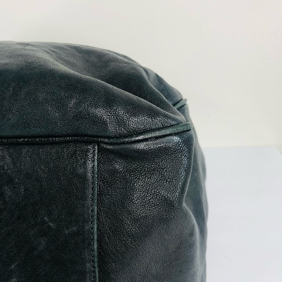 Yves Saint Laurent Roady Black leather Satchel - Picture 8 of 15